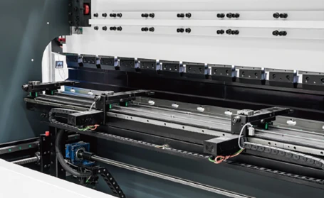 Guided backgauge positioning